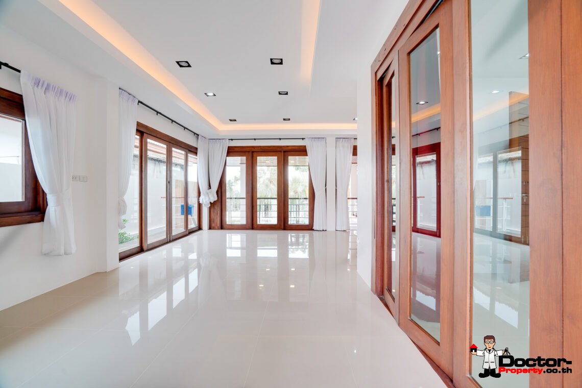 3 Bedroom House with Pool in Mae Nam, Koh Samui – For Sale